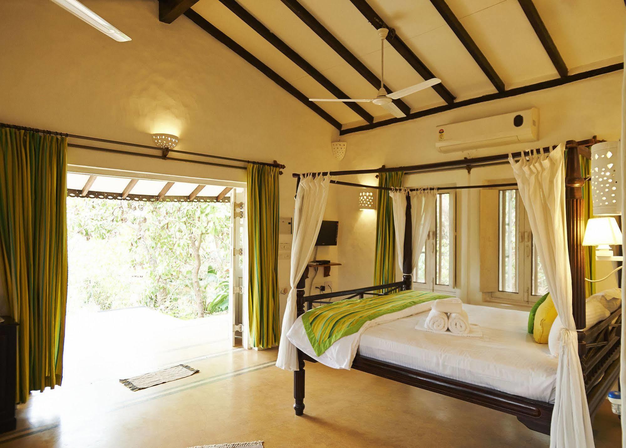 Wildflower Villas - All Villa Hotel, Family Run Candolim Buitenkant foto