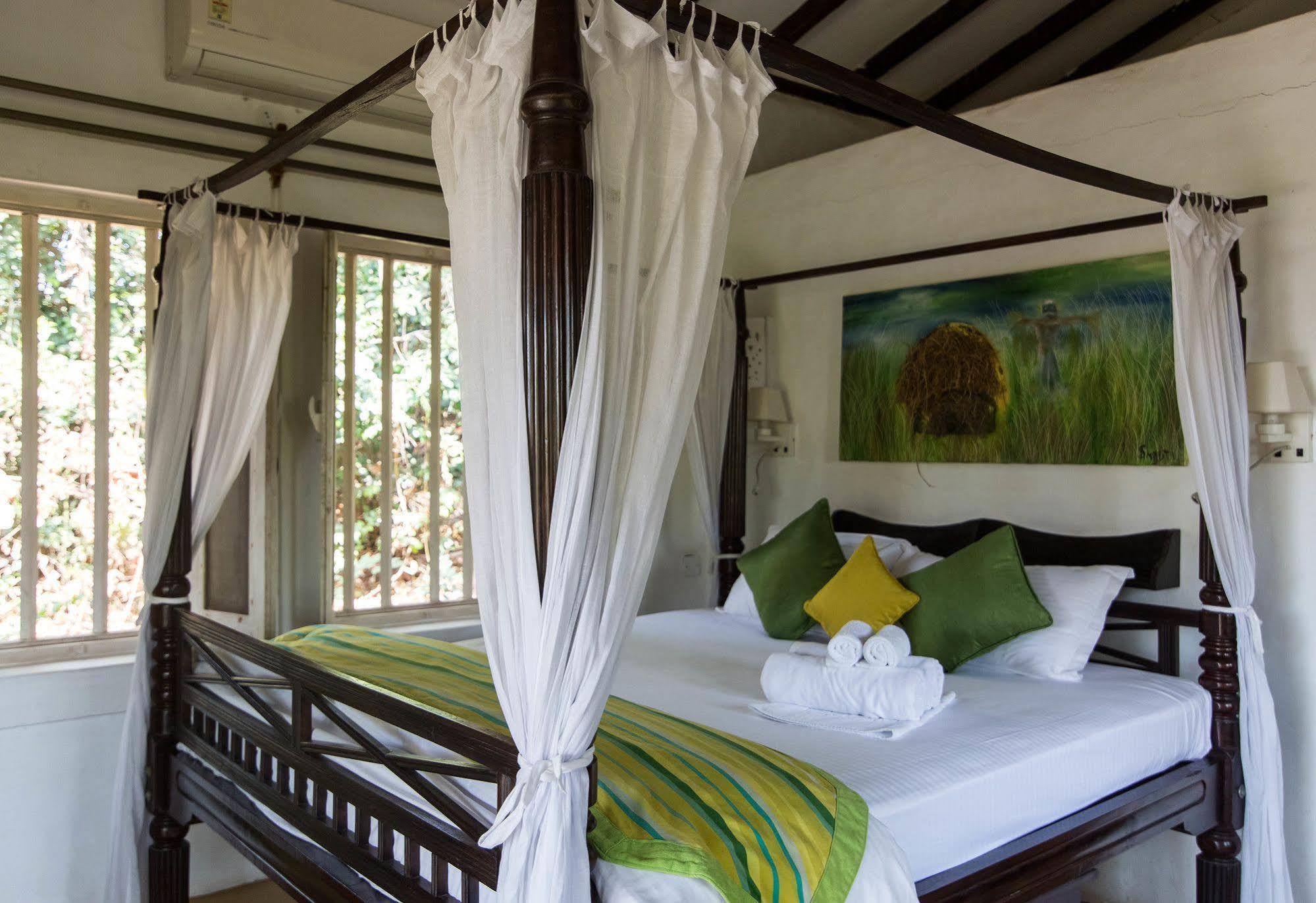 Wildflower Villas - All Villa Hotel, Family Run Candolim Buitenkant foto