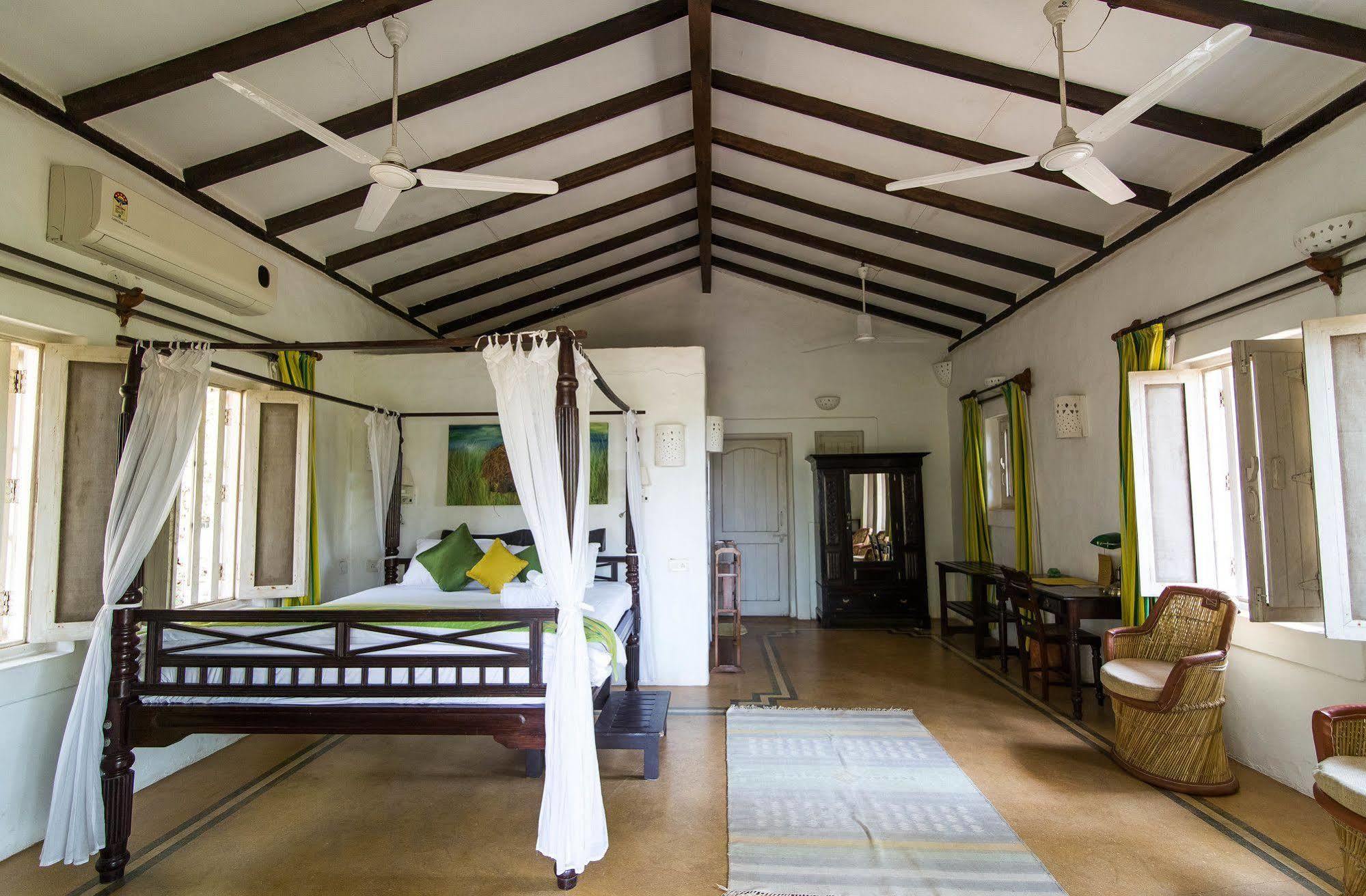 Wildflower Villas - All Villa Hotel, Family Run Candolim Buitenkant foto