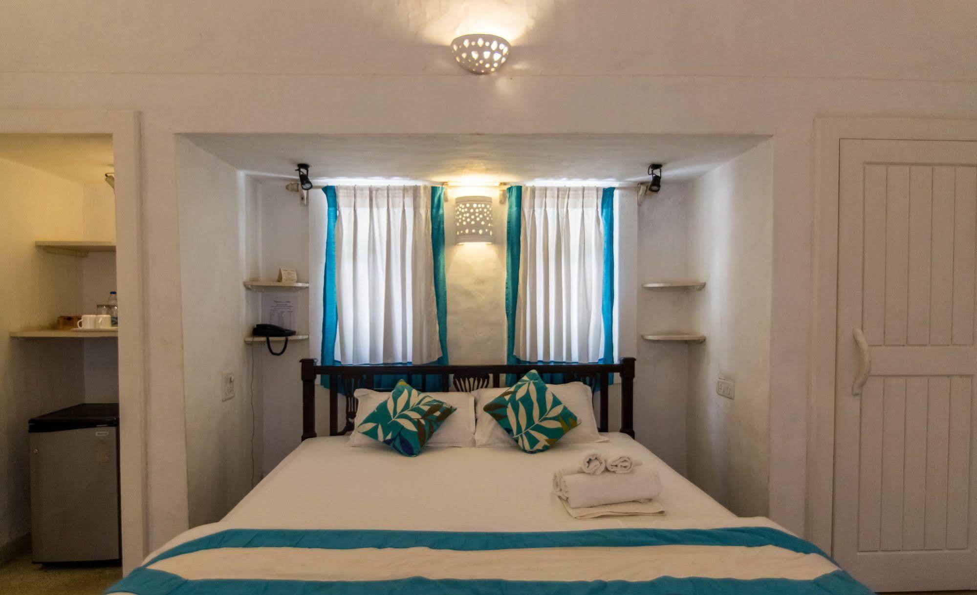 Wildflower Villas - All Villa Hotel, Family Run Candolim Buitenkant foto